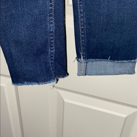 Distressed Skinny Jeans - Picture 6 of 8